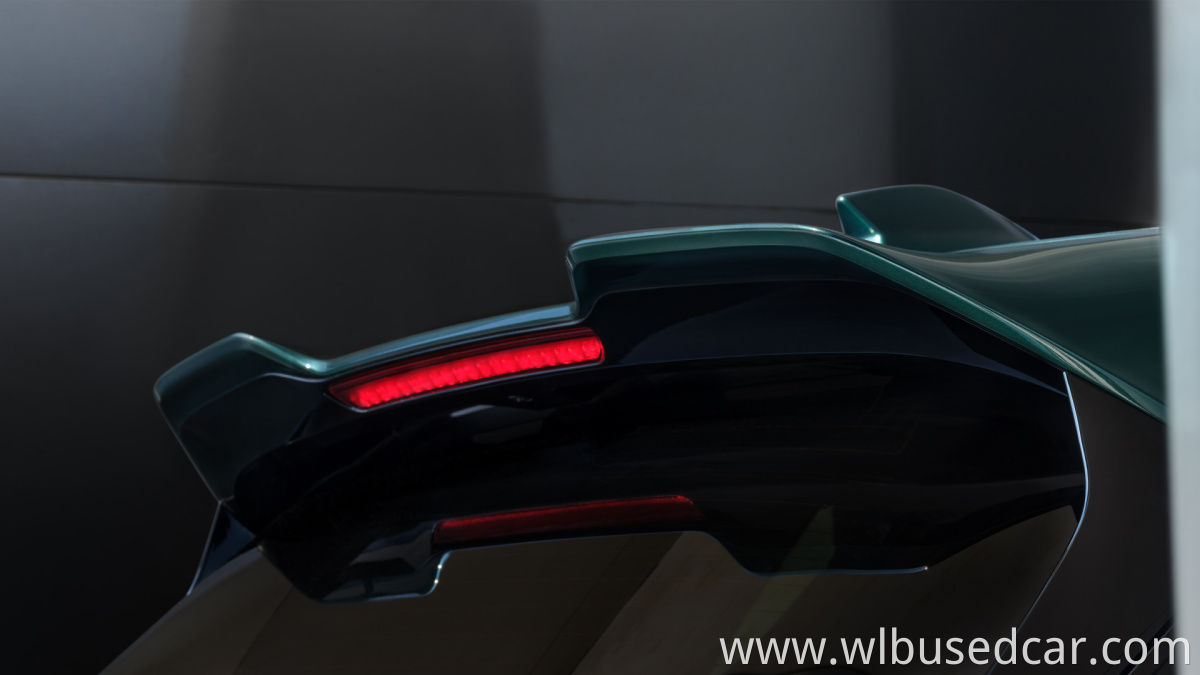 Anti-gravity wind deflector